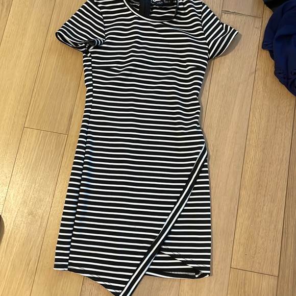 Striped dress - Picture 1 of 3